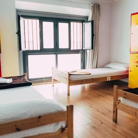Black Swan Hostel Barcelona Eksteriør billede