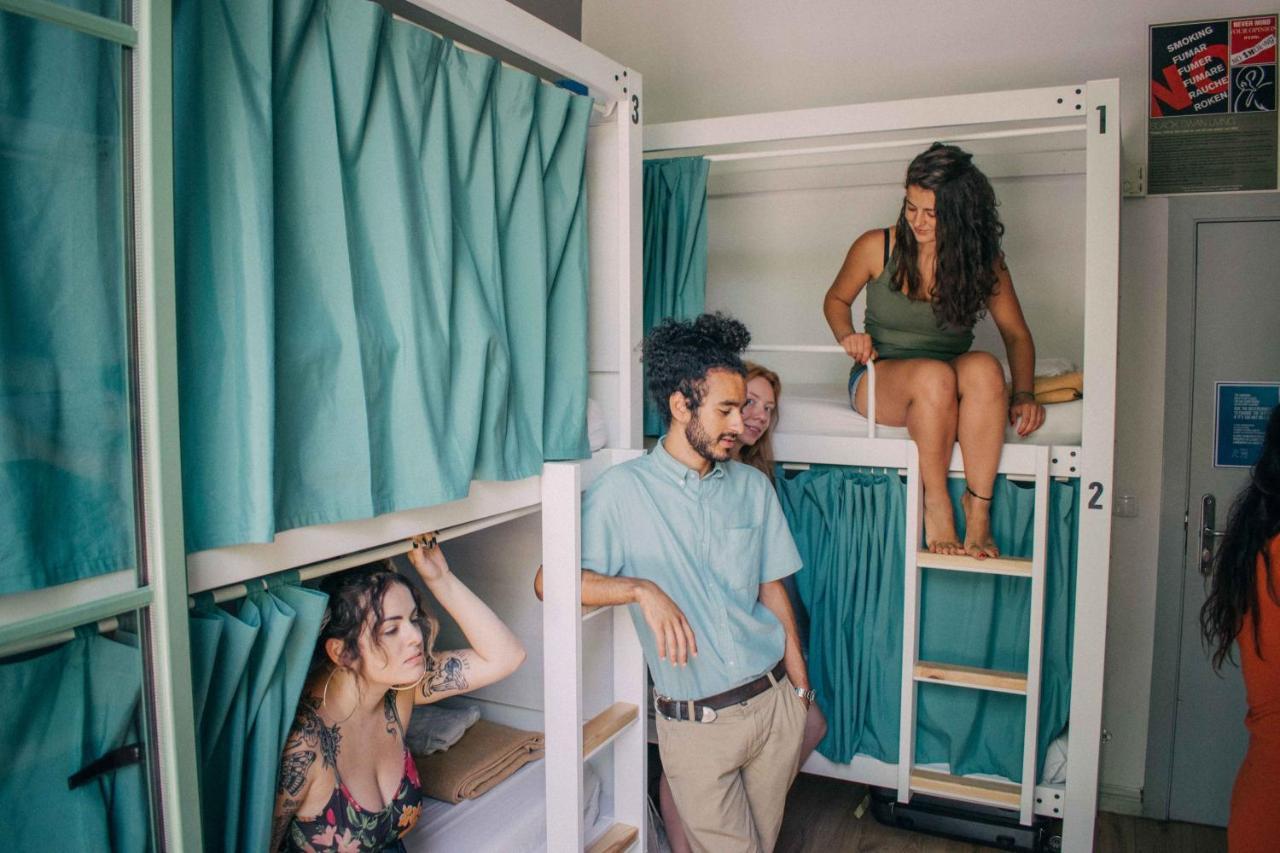 Black Swan Hostel Barcelona Eksteriør billede